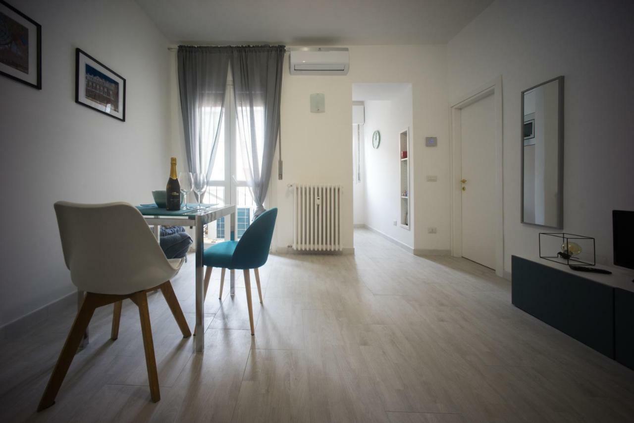 Clever House ميلان المظهر الخارجي الصورة
