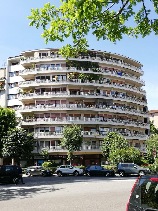 Clever House ميلان المظهر الخارجي الصورة